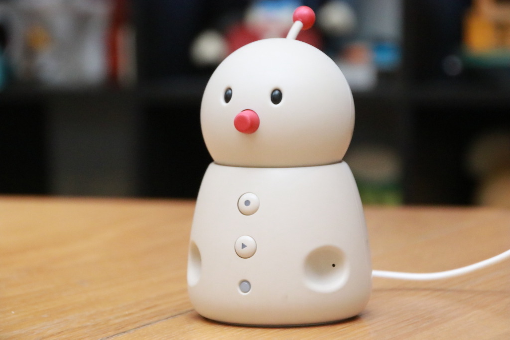 SHARP RoBoHoN 、老親の見守り癒しに最適。動作確認しました。 SHARP RoBoHoN 、老親の見守り癒しに最適。動作確認しました。 SHARP