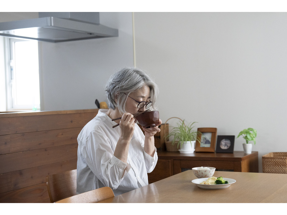 『57歳、いきいきハッピーおひとりさま暮らし』（株式会社KADOKAWA）