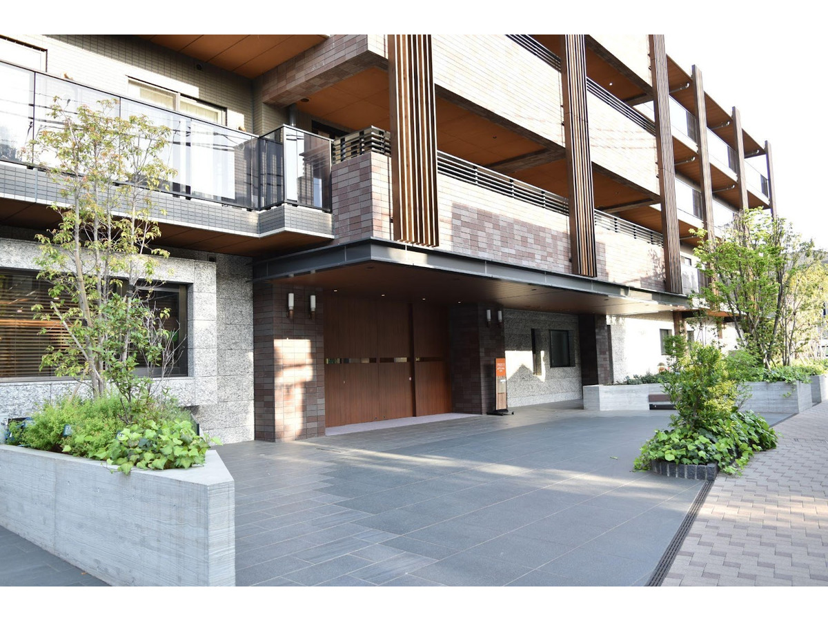 【シニアの住まい】突然やってくる親の介護！有料老人ホームは「立地」と「価格」で選びたい｜アズハイム品川